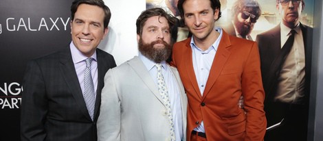 Bradley Cooper, Zach Galifianakis y Ed Helms en el estreno de 'R3sacón' en Los Ángeles