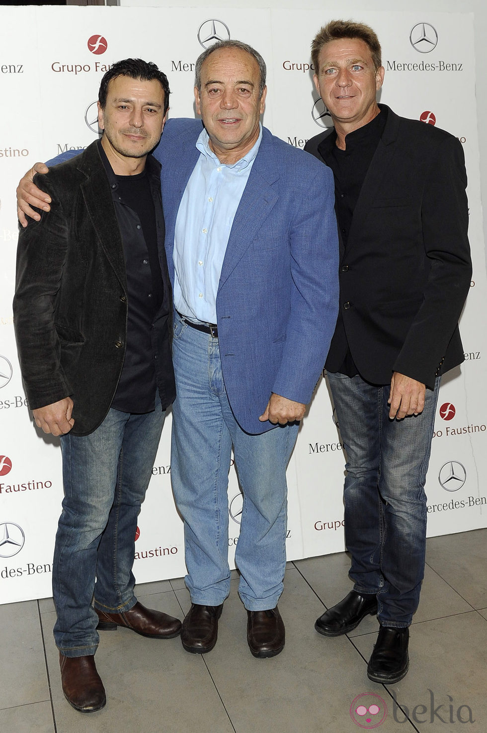 Marcial Álvarez, Tito Valverde y Juanjo Artero en la entrega del Premio Agustín González 2013