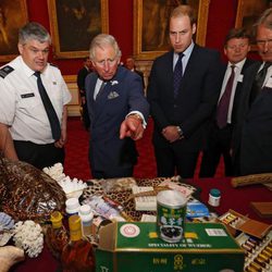 Los Príncipes Carlos y Guillermo en una conferencia sobre el comercio ilegal de animales