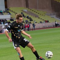 Pierre Casiraghi jugando un partido benéfico en Mónaco