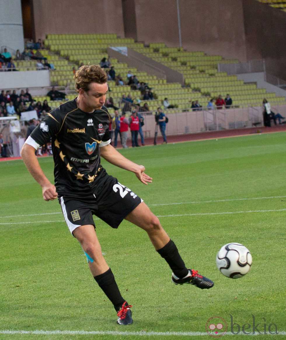 Pierre Casiraghi jugando un partido benéfico en Mónaco