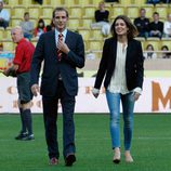 Andrea y Carlota Casiraghi en un partido benéfico en Mónaco