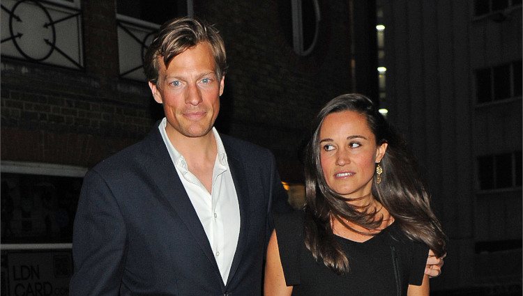 Pippa Middleton y Nico Jackson disfrutan de la noche londinense