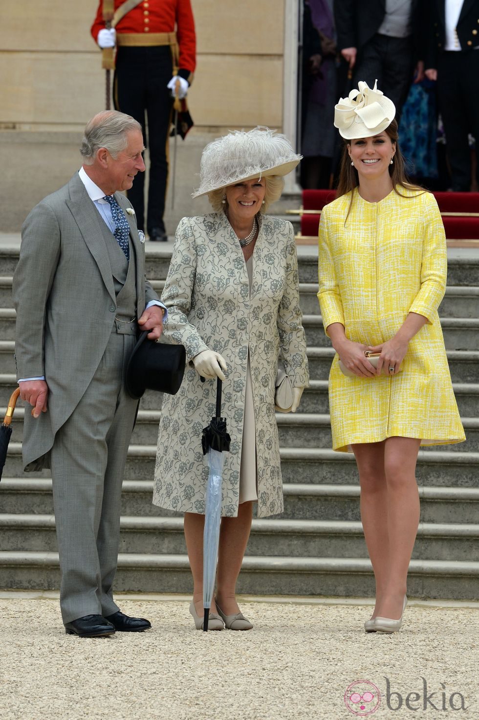 El Príncipe Carlos, la Duquesa de Cornualles y Kate Middleton en la Garden Party en Buckingham Palace 2013