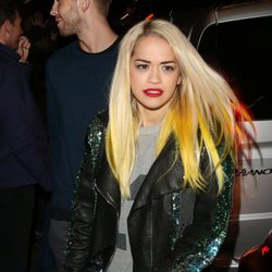 Rita Ora y Calvin Harris, paseo nocturno por Londres