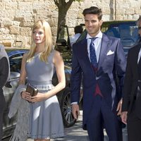 Aitor Ocio y Cristina Tossio durante la boda de Israel Bayon y Cristina Sainz