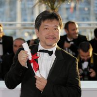 Hirokazu Koreeda en la ceremonia de clausura de Cannes 2013