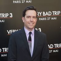 Ed Helms en el estreno de 'R3sacón' en París