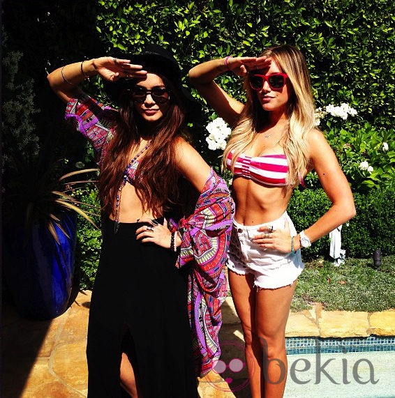 Ashley Tisdale y Vanessa Hudgens, de barbacoa en el Memorial Day 2013