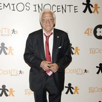 El Padre Ángel en la entrega del Premio Inocente 2013