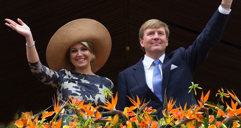 Guillermo Alejandro y Máxima de Holanda en Utrecht un mes después de la coronación