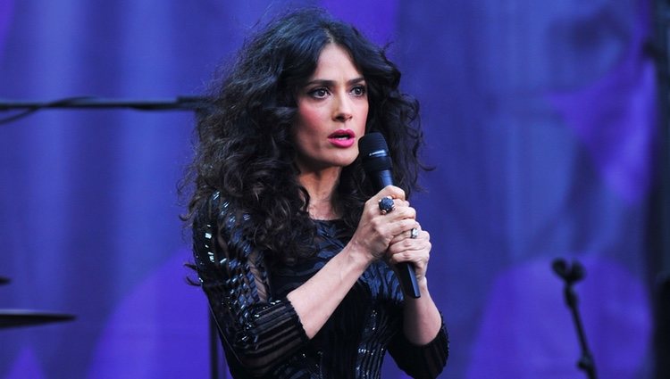 Salma Hayek en The Sound of Change Live en el Twickenham Stadium de Londres