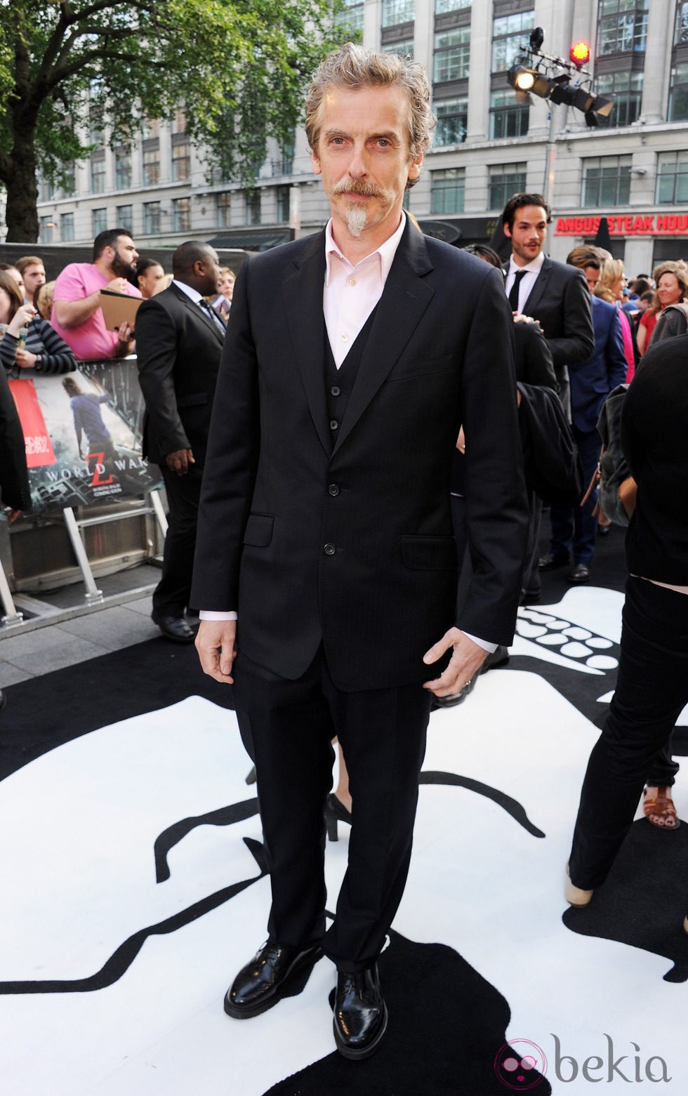 Peter Capaldi en la premiere de 'Guerra Mundial Z' en Londres