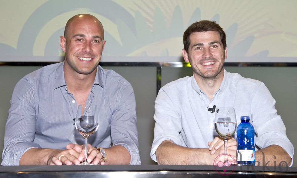 Iker Casillas y Pepe Reina en la presentación de la Copa Confederaciones 2013