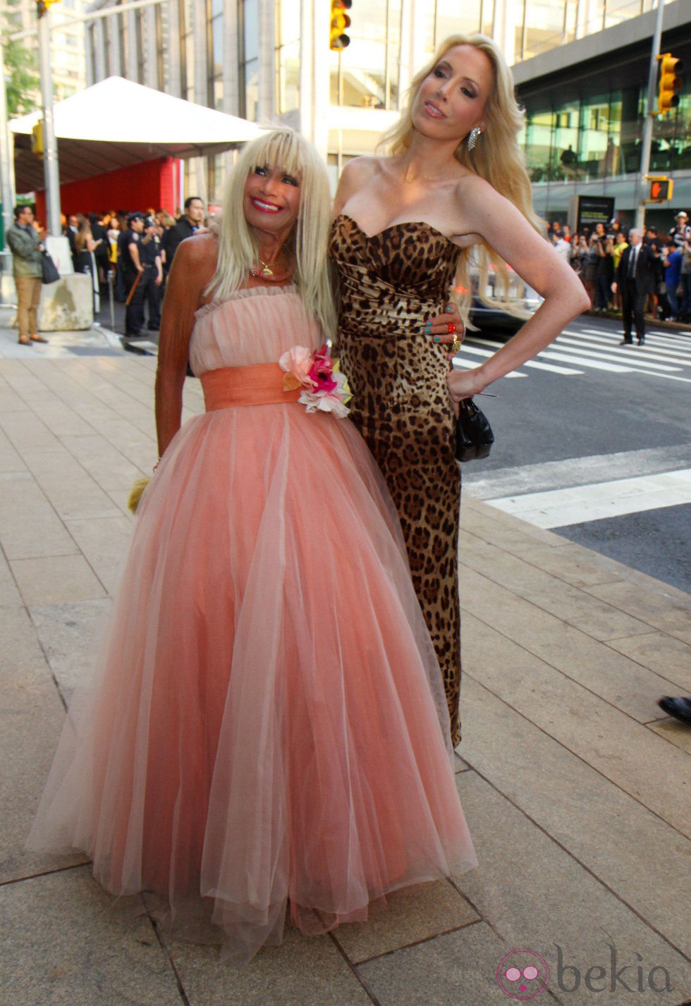 Betsey Johnson y Lulu Johnson en los Premios CFDA 2013