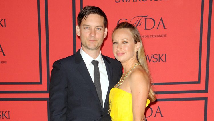 Tobey Maguire y Jennifer Meyer en los Premios CFDA 2013