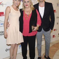 Paco León, María León y Carmina Barrios en la alfombra roja de los Premios Unión de Actores 2012