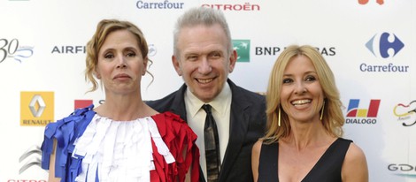 Ágatha Ruiz de la Prada, Jean Paul Gaultier y Cayetana Guillén Cuervo en el X Prix Diálogo