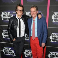 Kevin Bacon y Michael Bacon en los CMT Awards 2013