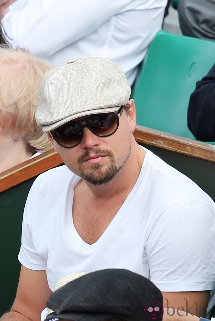 Leonardo DiCaprio viendo a Rafa Nadal en el Roland Garros 2013