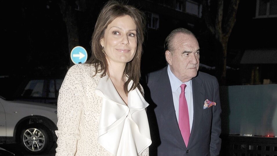 Nuria González y Fernando Fernández Tapias en el aniversario de un restaurante