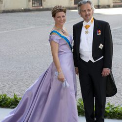 La Princesa Marta Luisa de Noruega y Ari Behn en la boda de Magdalena de Suecia y Chris O'Neill