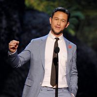 Joseph Gordon-Levitt presenta los Guys Choice Awards 2013