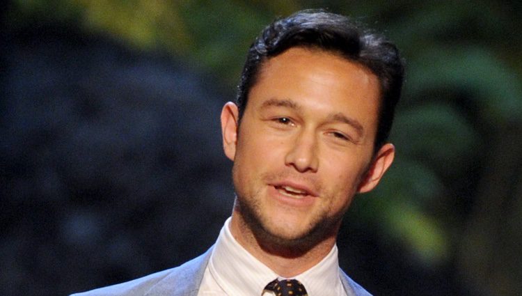 Joseph Gordon-Levitt presenta los Guys Choice Awards 2013