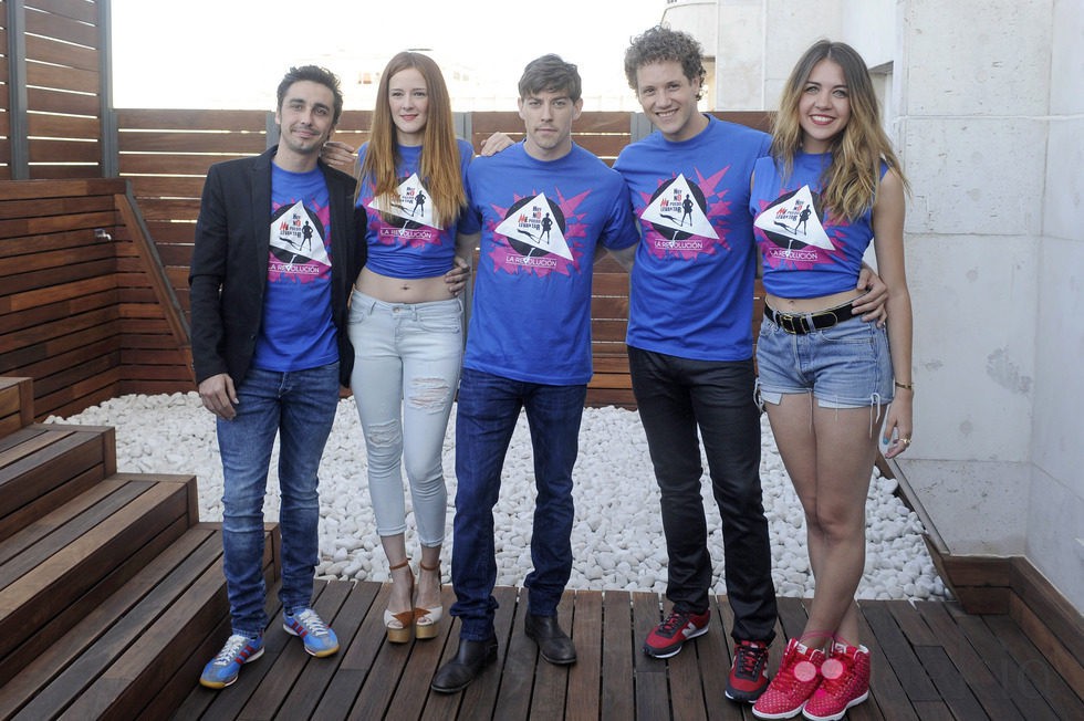 Canco Rodríguez, Ana María Polvorosa, Adrián Lastra, Daniel Diges y Andrea Guasch en la presentación del musical 'Hoy no me puedo levantar'