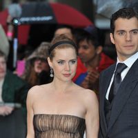 Amy Adams y Henry Cavill en el estreno europeo de 'El Hombre de Acero' en Londres