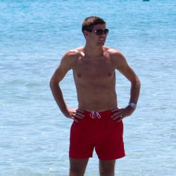 Steven Gerrard con el torso desnudo en Ibiza