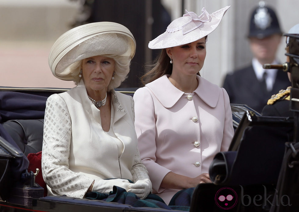 Camilla Parker y Kate Middleton en Trooping the Colour 2013