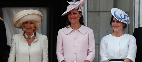 La Duquesa de Cornualles, la Duquesa de Cambridge y la Princesa Eugenia de York en Trooping the Colour 2013