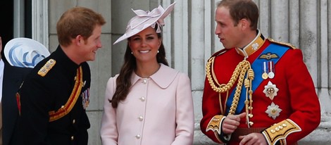 El Príncipe Harry y los Duques de Cambridge en Trooping the Colour 2013