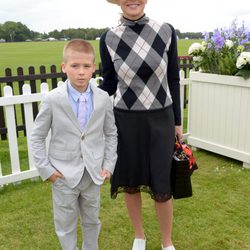 Sharon Stone y su hijo en la Copa de la Reina de Polo