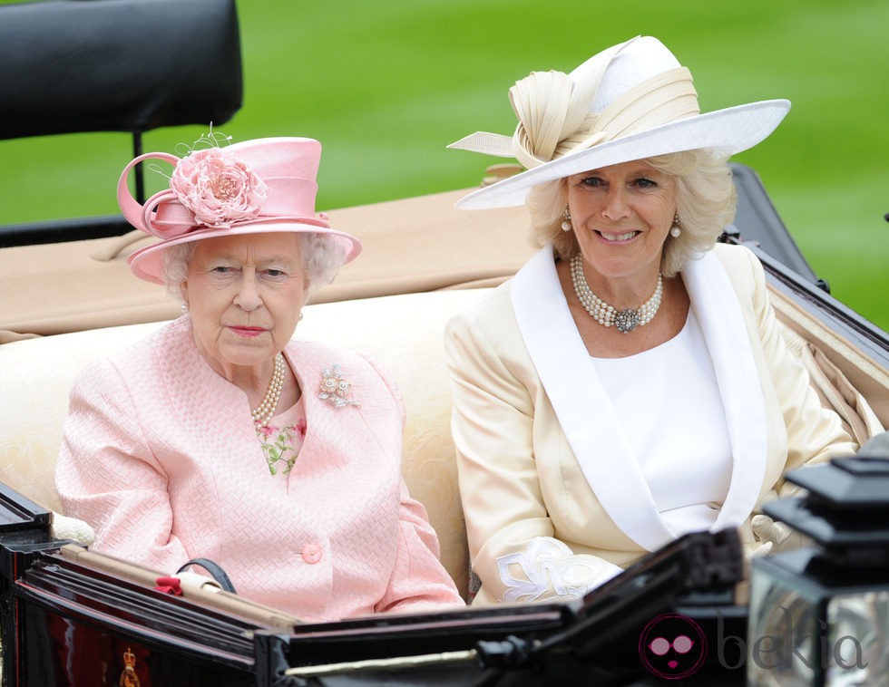 La Reina Isabel y la Duquesa de Cornualles en la inauguración de Ascot 2013