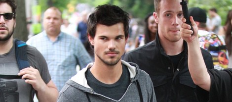 Taylor Lautner durante el rodaje de 'Trancers'