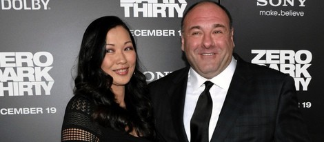 James Gandolfini y su esposa en la premiere de 'La noche más oscura'