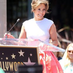 Jennifer Lopez habla sobre su estrella en el Paseo de la Fama de Hollywood