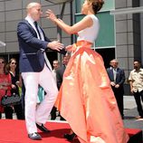 Pitbull baila con Jennifer Lopez por su estrella en el Paseo de la Fama de Hollywood 