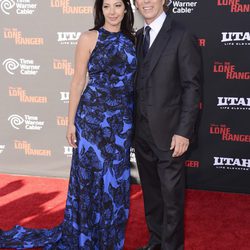 William Fichtner y Kymberly Kalil en la premiere de 'El llanero solitario' en Disneyland Resort