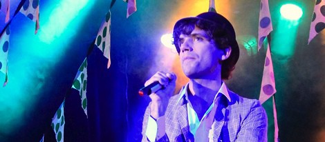 Mika durante un concierto ofrecido la Noche de San Juan en Madrid