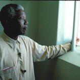 Nelson Mandela en la cárcel a principios de los años noventa