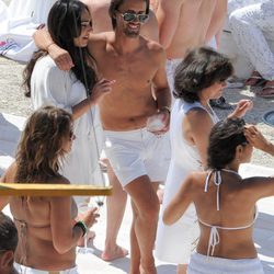 Tamara Ecclestone y Jay Rutland durante la celebración de su boda