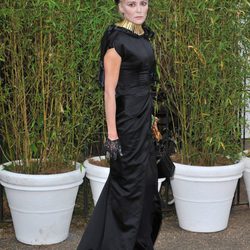 Daphne Guinness en una fiesta celebrada en los jardines del Palacio de Kensington