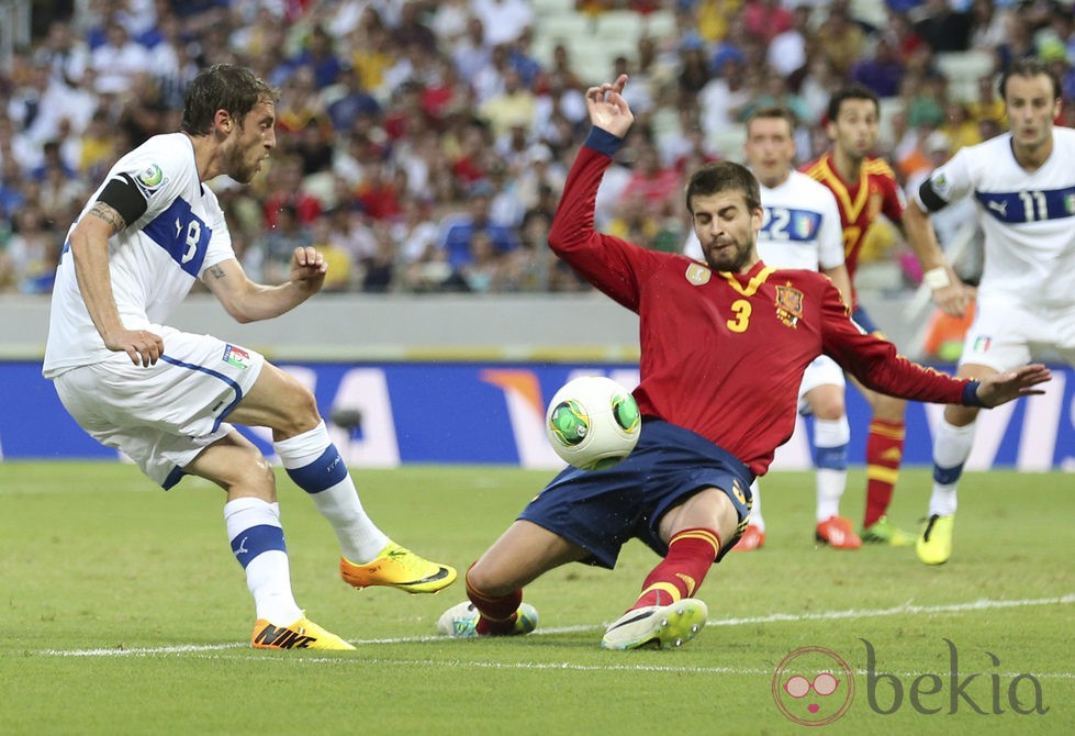 Gerard Piqué en el partido España-Italia de la Copa Confederaciones 2013