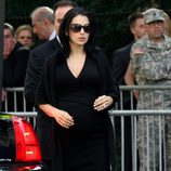 Hilaria Thomas en el funeral de James Gandolfini en Nueva York