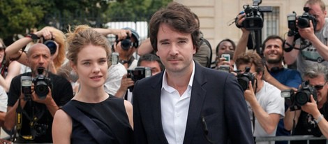 Natalia Vodianova y Antoine Arnault en la presentación de la colección de alta costura de Dior en París