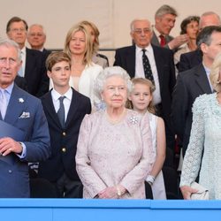 La Reina Isabel II con el Príncipe Carlos y Camilla Parker en un concierto del 60 aniversario de su coronación