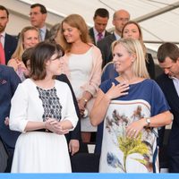 La Princesa Eugenia de York y Zara Phillips en el concierto del 60 aniversario de la coronación de Isabel II de Inglaterra